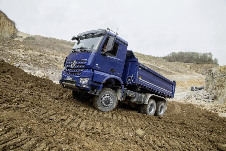  Mercedes-Benz Arocs 3345 2015 года  (фото 11 из 13)
